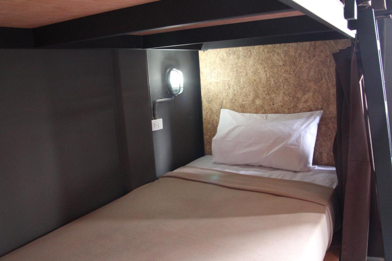 Vitamin Sea Hostel Phuket Exterior photo